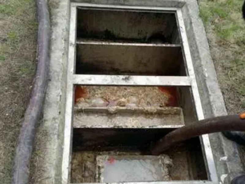 重兴镇隔油池清理
