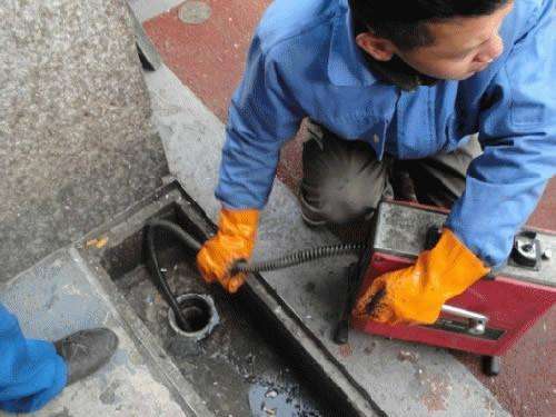 重兴镇疏通下水道