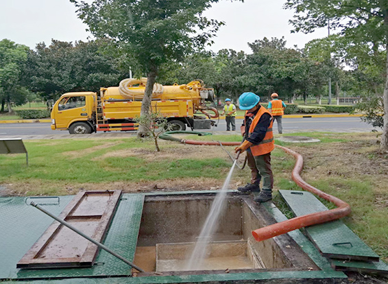 重兴镇化油池清理